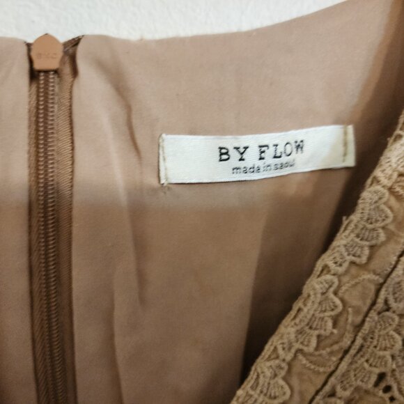 By Flow Mini Dress Eyelet Embroidered Lace Beige V Neck Zip Ruffle Feminine Edgy - Picture 2 of 15